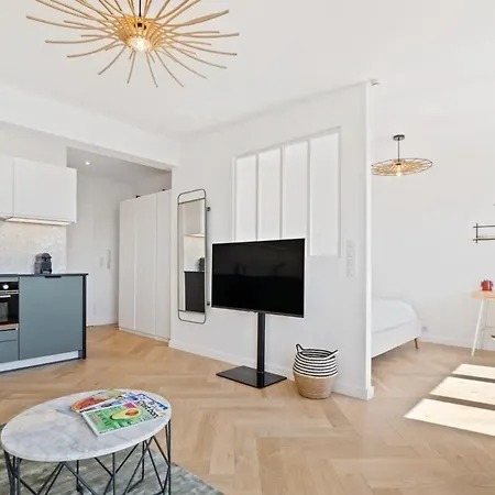 Modern With Kitchen In Prime Location Appartement Luxemburg