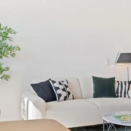 דירה Modern With Kitchen In Prime Location