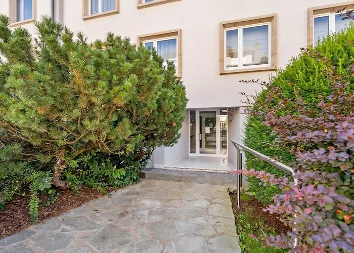 Modern With Kitchen In Prime Location דירה *