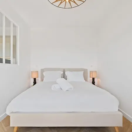 Modern With Kitchen In Prime Location Appartement Luxemburg